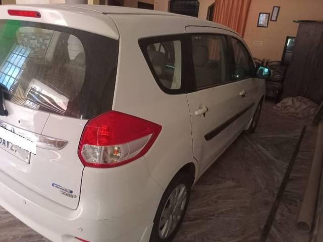 https://images10.gaadi.com/usedcar_image/4596836/original/processed_3eeaa894-4415-4167-9c3c-8f25164ecf28.jpg?imwidth=6401