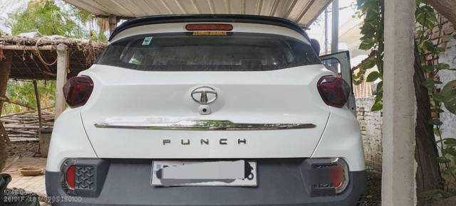 https://images10.gaadi.com/usedcar_image/4596844/original/processed_47608e9a-4cae-4a00-bd7a-b7ad20540d46.jpg?imwidth=6400
