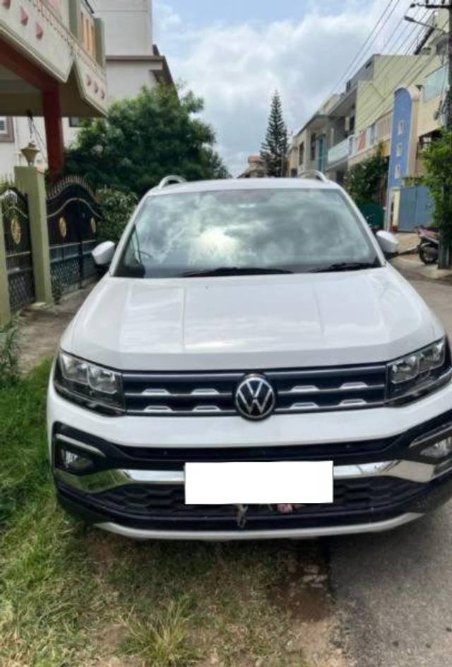 https://images10.gaadi.com/usedcar_image/4596849/original/processed_0d5f512a-157a-42f5-aa9b-87d36fd981b9.jpg?imwidth=6400