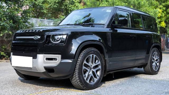 https://images10.gaadi.com/usedcar_image/4596850/original/processed_5186f2449fa490fd8546f6884928d344.jpg?imwidth=6402