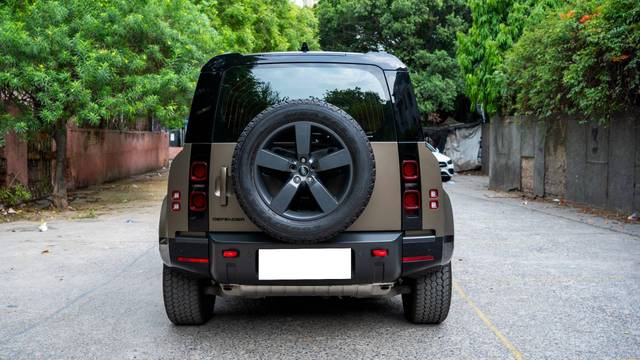 https://images10.gaadi.com/usedcar_image/4596853/original/processed_b9e6c2e171e89edf4527d4ea70550448.jpg?imwidth=6401