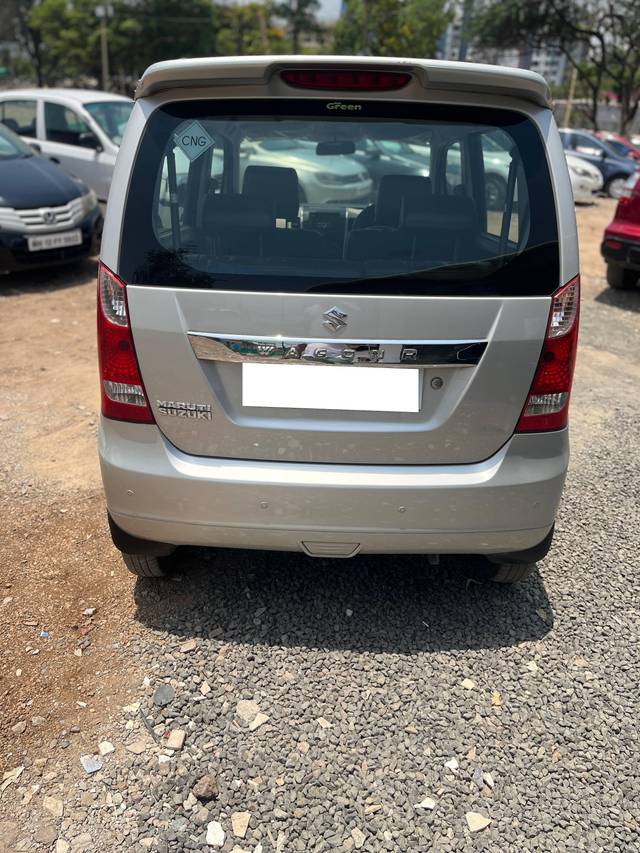 https://images10.gaadi.com/usedcar_image/4596859/original/processed_6d6f8d82-333a-4113-9a84-59e05395e934.jpg?imwidth=6402