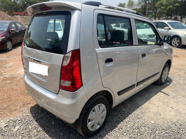 https://images10.gaadi.com/usedcar_image/4596859/original/processed_a1e074d1-802c-4b1d-8d9c-fa0886b3adf0.jpg?imwidth=6401