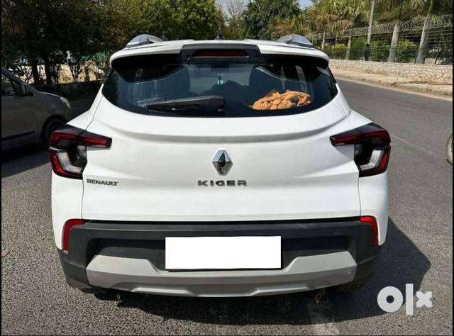 https://images10.gaadi.com/usedcar_image/4596909/original/processed_bc9b4628bac5d75fc077fc691551b8ce.jpg?imwidth=6402