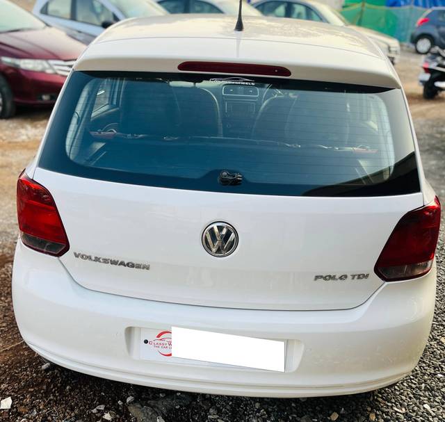 https://images10.gaadi.com/usedcar_image/4596938/original/processed_9a701c18-64b7-4f02-be23-b468fb1147ce.jpg?imwidth=6402