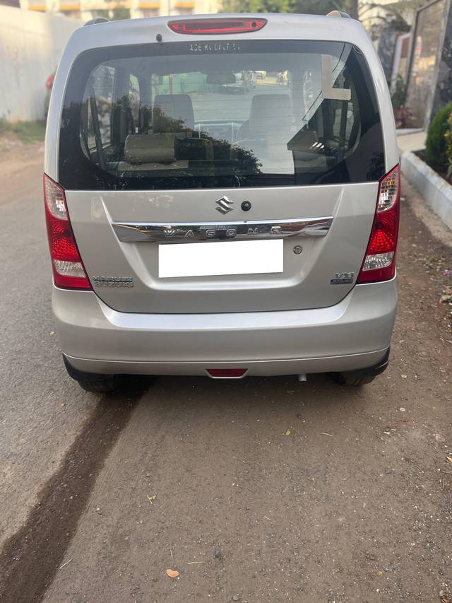 https://images10.gaadi.com/usedcar_image/4596952/original/processed_9c0be966-bbff-4f00-b385-4f9f1710ed74.jpg?imwidth=6401