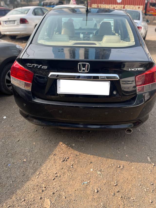 https://images10.gaadi.com/usedcar_image/4596975/original/processed_abb2ee27-e69a-4f67-9c26-0b43f3ff1601.jpg?imwidth=6401