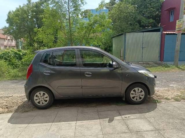 https://images10.gaadi.com/usedcar_image/4597002/original/processed_2fbacc61-c5ec-4085-b4b6-7d5b3ab08d61.jpg?imwidth=6401