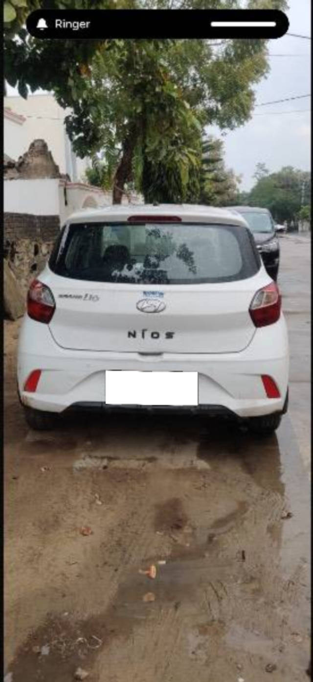 https://images10.gaadi.com/usedcar_image/4597012/original/processed_6f82c3b3-0fe8-4a06-9a81-670d4d96fbcc.png?imwidth=6401