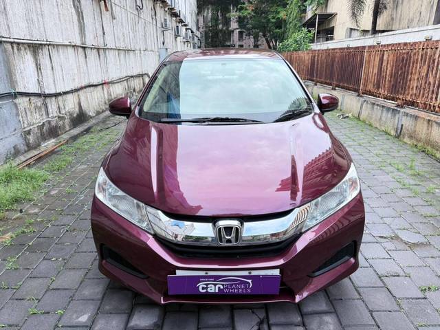 https://images10.gaadi.com/usedcar_image/4597024/original/processed_9a2960d728fe554d417c1f6d60986ff3.jpg?imwidth=6402