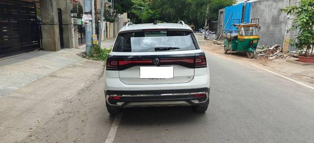 https://images10.gaadi.com/usedcar_image/4597063/original/processed_processed_b285e2e5-870e-421e-8183-fefe0f54f1e5.jpg?imwidth=6401
