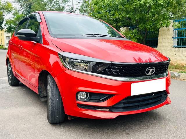 https://images10.gaadi.com/usedcar_image/4597080/original/processed_bcc19acd5e55936b4923e5ccb31524fe.jpg?imwidth=6400