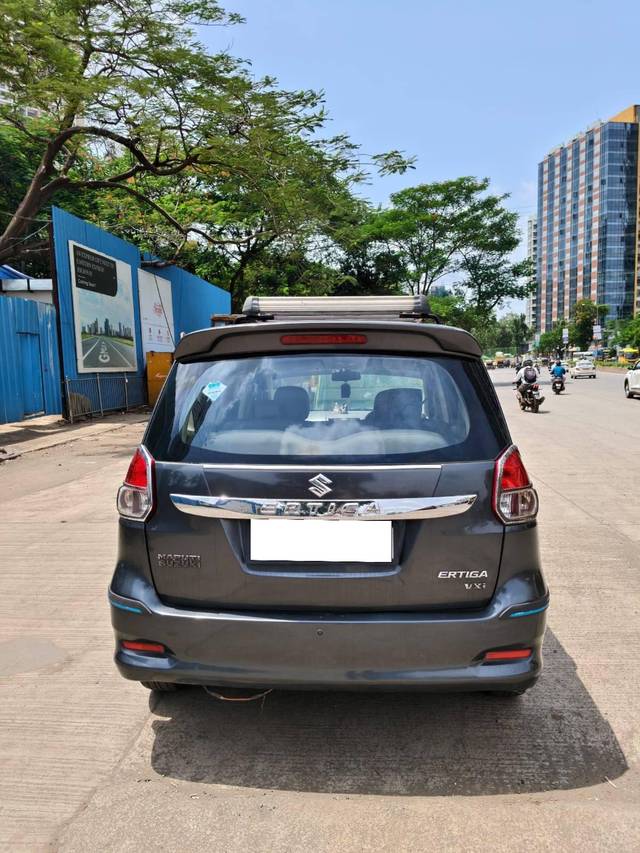 https://images10.gaadi.com/usedcar_image/4597085/original/processed_88262a766f4343dd8161ecf33a7087b3.jpg?imwidth=6402