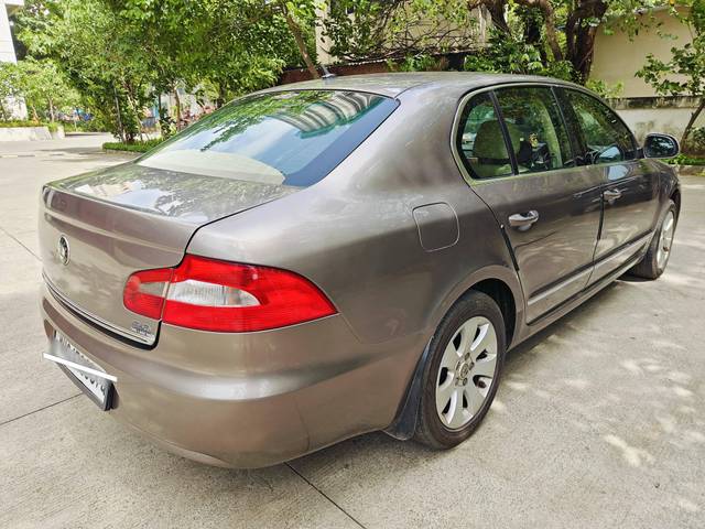 https://images10.gaadi.com/usedcar_image/4597086/original/processed_e2d8f2ea-9746-40ff-8e45-43848e9f7596.jpg?imwidth=6401