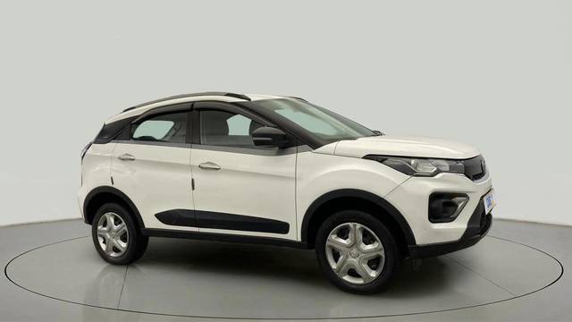 https://images10.gaadi.com/usedcar_image/4597087/original/a341f1fda34eb78f30593eaa4d7f25e4.jpg?imwidth=6400