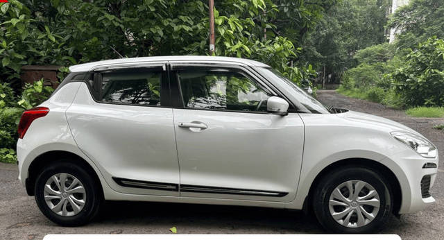 https://images10.gaadi.com/usedcar_image/4597104/original/processed_4f0040ce4deca1b1de80aede9ceaa396.png?imwidth=6401