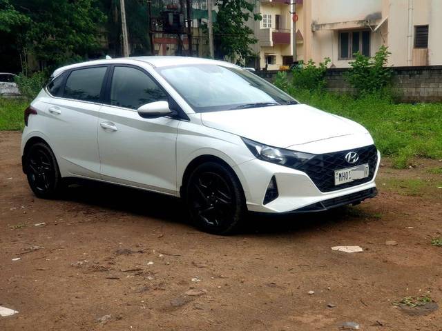 https://images10.gaadi.com/usedcar_image/4597108/original/processed_3ee1c902855cc3df7d4bccdd6e71e448.jpg?imwidth=6400