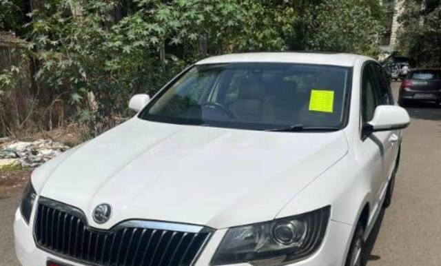 https://images10.gaadi.com/usedcar_image/4597110/original/processed_470090e8d39e48093563a114735a24f4.jpeg?imwidth=6401