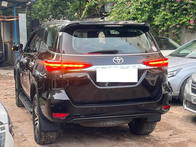https://images10.gaadi.com/usedcar_image/4597117/original/processed_92754e4630f6f0c07a49bd90705083a9.jpg?imwidth=6401