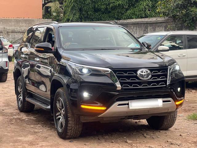 https://images10.gaadi.com/usedcar_image/4597117/original/processed_c45239790dceb534d078f6e904272515.jpg?imwidth=6400