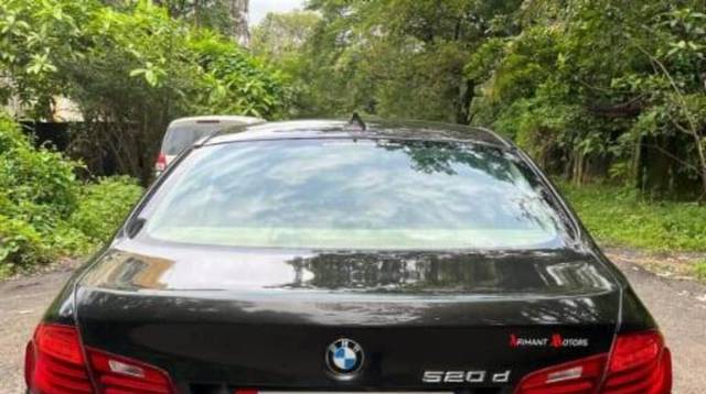 https://images10.gaadi.com/usedcar_image/4597143/original/processed_d1b79ceec69e90fee2dc23929e0bebe6.jpeg?imwidth=6401