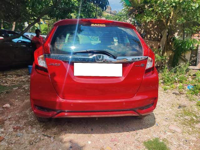 https://images10.gaadi.com/usedcar_image/4597152/original/processed_5800795c9316f910e50abfd3ff730f4c.jpg?imwidth=6401