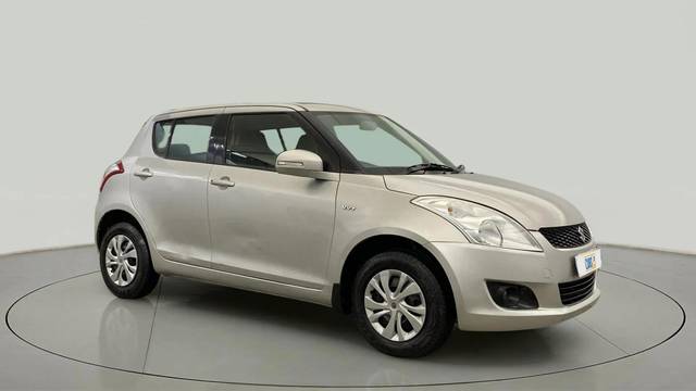 https://images10.gaadi.com/usedcar_image/4597170/original/d7daa0ebb4d48a05468dd73983e49367.jpg?imwidth=6400