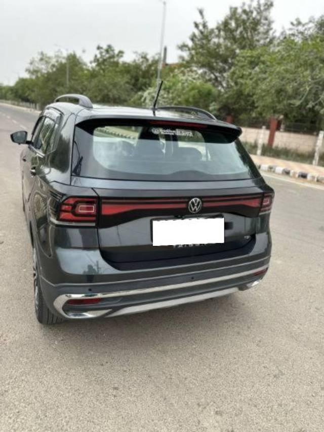 https://images10.gaadi.com/usedcar_image/4597172/original/processed_677ca2da-08a3-4243-9b31-d9ea7ebd0361.jpg?imwidth=6401