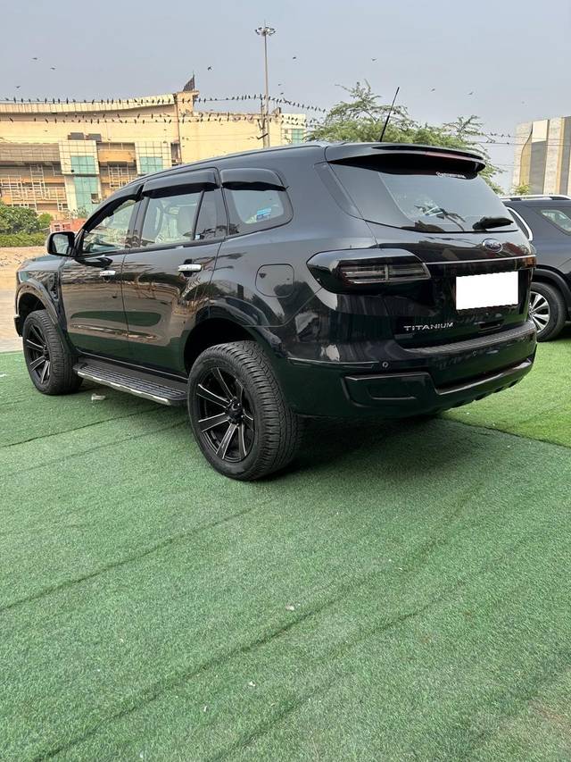 https://images10.gaadi.com/usedcar_image/4597174/original/processed_2584cef1c2586439448ec5299e17a19d.jpeg?imwidth=6402
