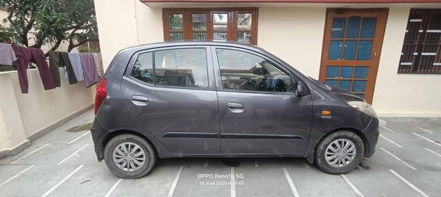 https://images10.gaadi.com/usedcar_image/4597180/original/processed_4f3278e0-da7b-4beb-b3da-2d477ef616c1.jpg?imwidth=6401