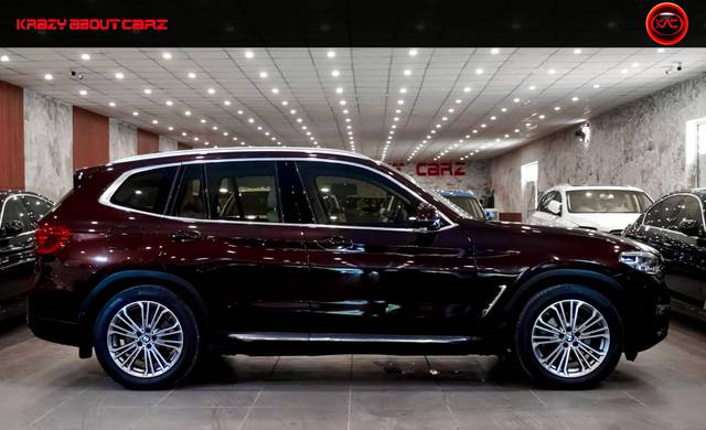 https://images10.gaadi.com/usedcar_image/4597181/original/processed_f9c6ebd713dfc82705130e4d5e4b7636.jpg?imwidth=6401
