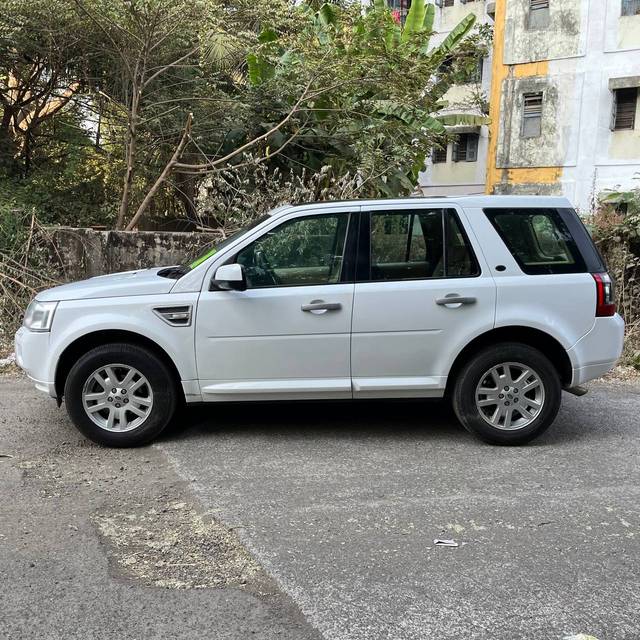 https://images10.gaadi.com/usedcar_image/4597184/original/7eb111f187d376b8adf4b6fd668e033f.jpg?imwidth=6402