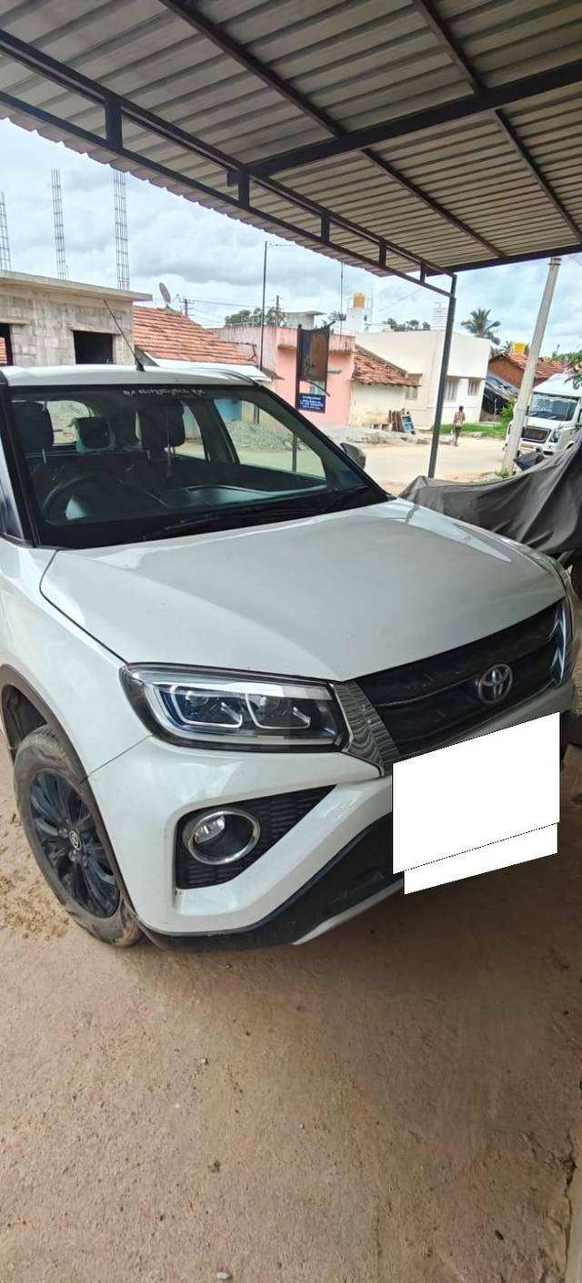 https://images10.gaadi.com/usedcar_image/4597195/original/processed_152ab0da-38be-4692-9f97-10e51ddbbff7.jpg?imwidth=6400