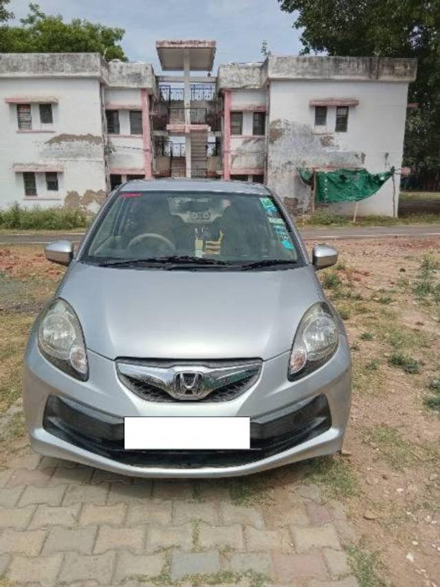 https://images10.gaadi.com/usedcar_image/4597214/original/processed_7b7353dc-af34-4079-bdab-a7c54595e25d.jpg?imwidth=6402