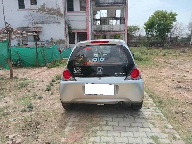 https://images10.gaadi.com/usedcar_image/4597214/original/processed_eea66a63-cbab-4109-aa09-f19d23a57d7b.jpg?imwidth=6401