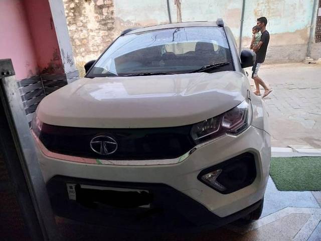 https://images10.gaadi.com/usedcar_image/4597233/original/processed_c3893c6f-6881-4184-9732-474767a518db.jpg?imwidth=6400