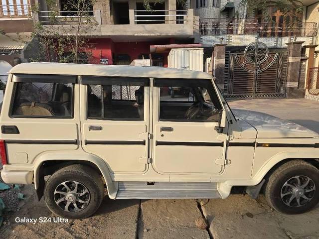 https://images10.gaadi.com/usedcar_image/4597236/original/processed_1ba5ad22-2970-4f15-a3fa-164cdd7af143.jpeg?imwidth=6401