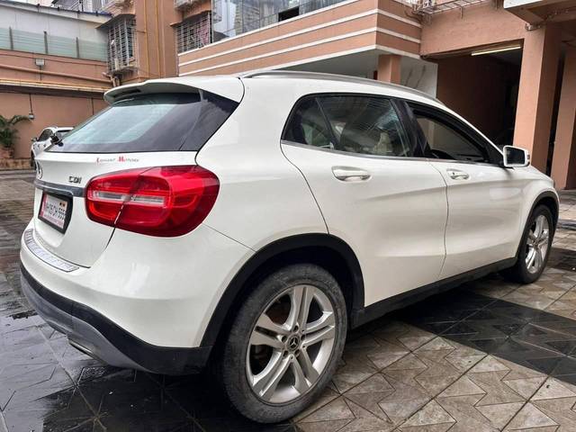 https://images10.gaadi.com/usedcar_image/4597238/original/processed_9029108d21368667a31e727fe49ada50.jpg?imwidth=6402