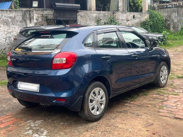 https://images10.gaadi.com/usedcar_image/4597240/original/processed_bd5b9ef23036a8c057d8e3a251c1949c.jpg?imwidth=6401