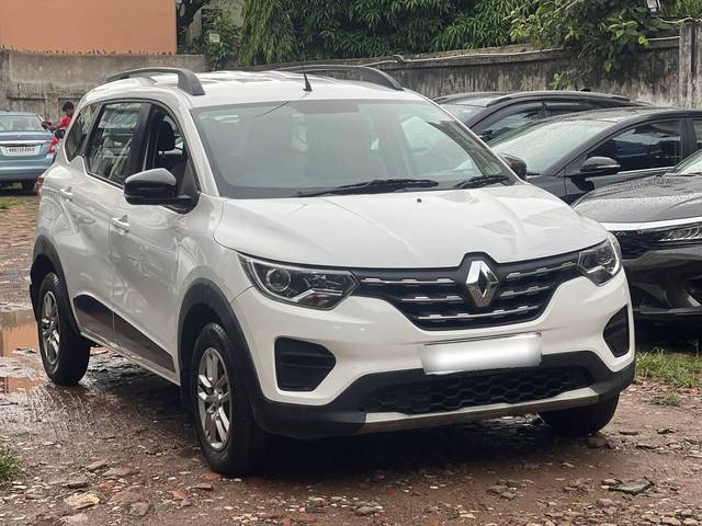 https://images10.gaadi.com/usedcar_image/4597253/original/processed_05f48f8b88a8e0e791d8e20a90effba9.jpg?imwidth=6400