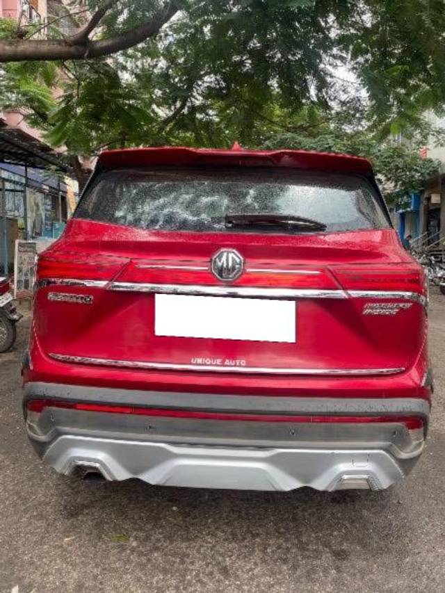 https://images10.gaadi.com/usedcar_image/4597260/original/processed_36381f27-4a4b-4b39-a8db-ab04d39b64e1.jpeg?imwidth=6402