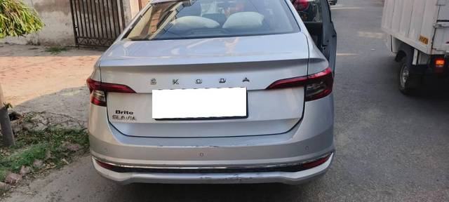 https://images10.gaadi.com/usedcar_image/4597261/original/processed_33cf87e2-5048-4c2e-8a15-b96347c0c447.jpeg?imwidth=6401