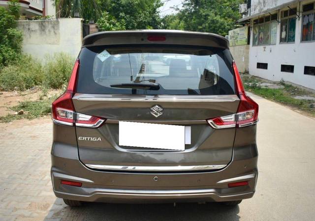 https://images10.gaadi.com/usedcar_image/4597263/original/processed_6ae42f4889870b37e61ea7bedb7b3d30.jpg?imwidth=6402