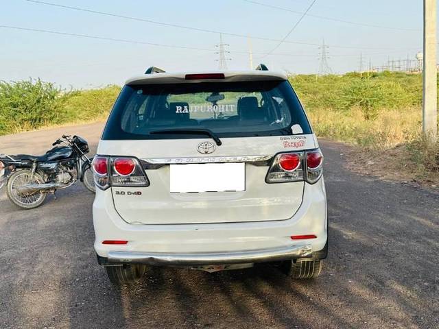 https://images10.gaadi.com/usedcar_image/4597287/original/processed_e4e01563-5d49-422f-b6a9-654c51a2a6d5.jpeg?imwidth=6401