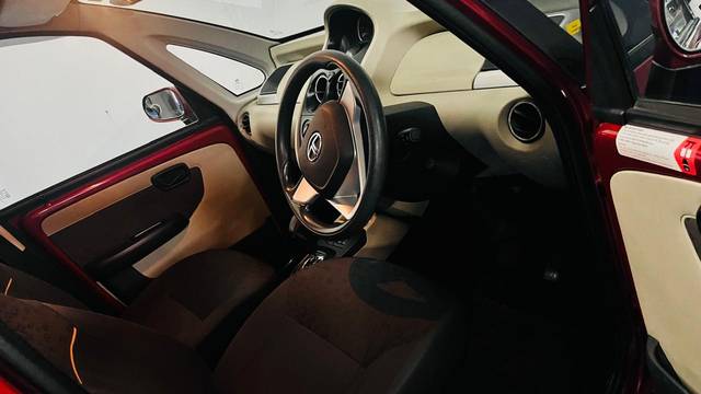 https://images10.gaadi.com/usedcar_image/4597288/original/724c9f8f05d30764907d8a309590cd4d.jpg?imwidth=6402