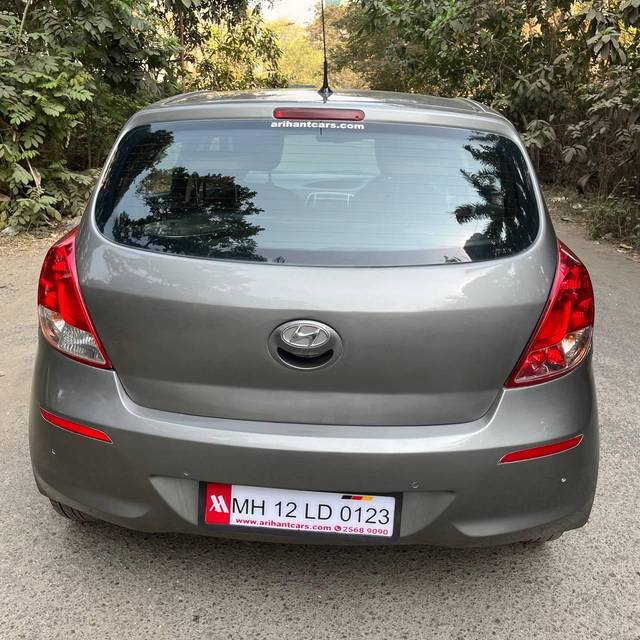 https://images10.gaadi.com/usedcar_image/4597318/original/processed_a3ad64ae8ae113df304986ab8d97f953.jpg?imwidth=6402
