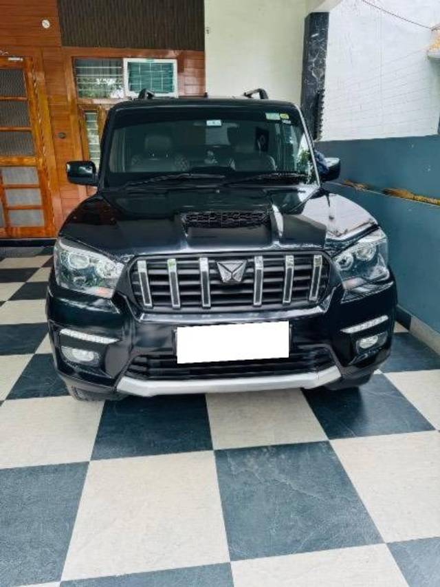https://images10.gaadi.com/usedcar_image/4597322/original/processed_34388e93-50ce-45d6-82ae-102596d2575a.jpeg?imwidth=6400