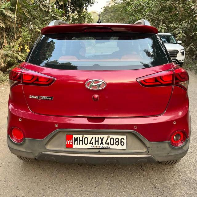 https://images10.gaadi.com/usedcar_image/4597329/original/processed_69f439a2fdce9fb3113e94fcec28066f.jpg?imwidth=6402