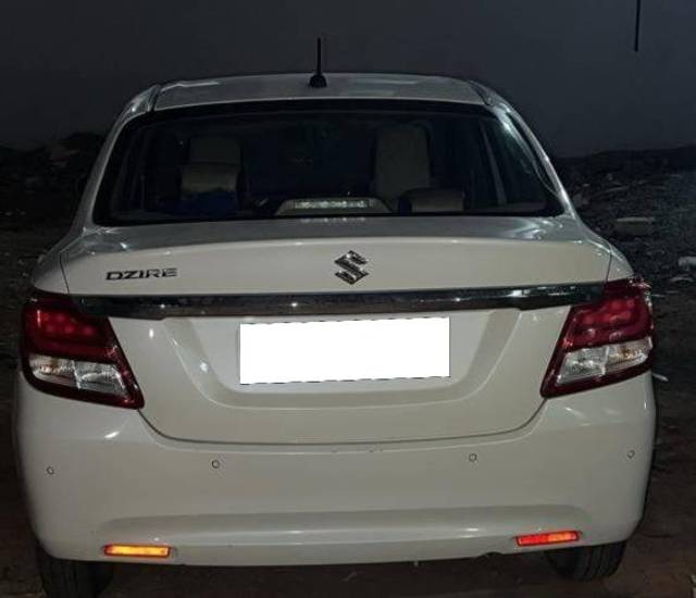 https://images10.gaadi.com/usedcar_image/4597330/original/processed_b22a3aed-fffd-4a92-b4e5-a53793924f9a.jpg?imwidth=6402