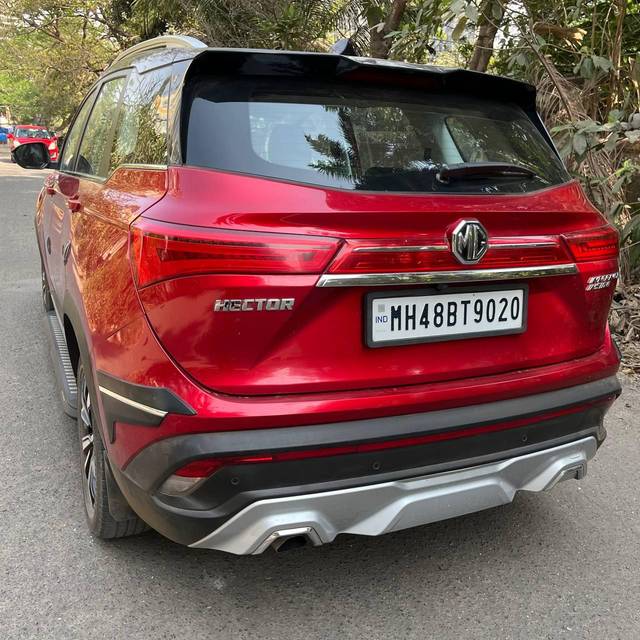 https://images10.gaadi.com/usedcar_image/4597388/original/processed_e496bc749b8b6b5eb55b99513dab12dd.jpg?imwidth=6402